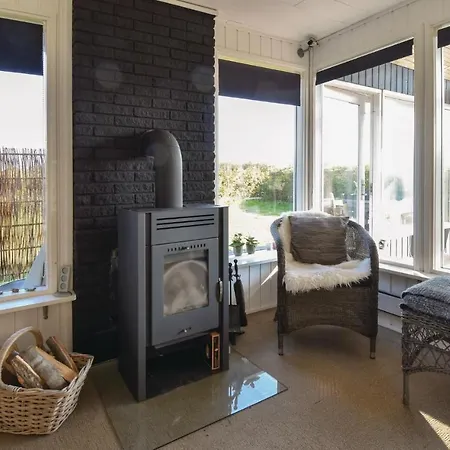 Ferienhaus Three-bedroom Holiday In Ebberup Helnæs By