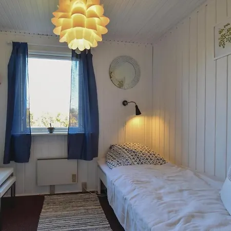 Three-bedroom Holiday In Ebberup Helnæs By