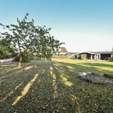 Ferienhaus Three-bedroom Holiday In Ebberup