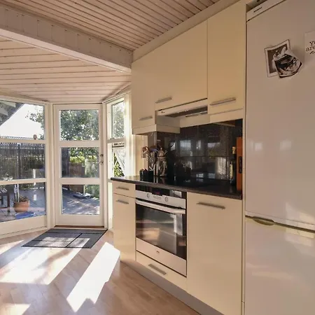 Ferienhaus Three-bedroom Holiday In Ebberup Helnæs By