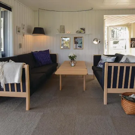 Three-bedroom Holiday In Ebberup Ferienhaus Helnæs By